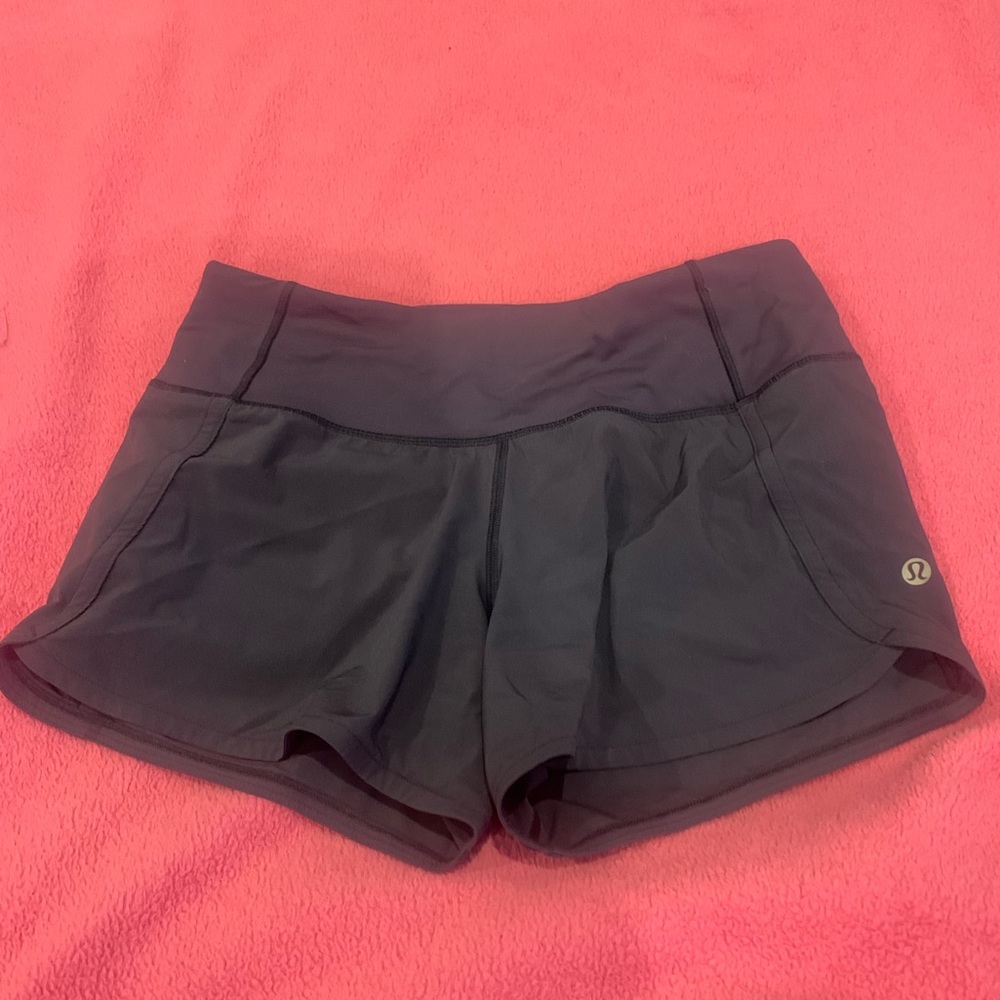 navy blue lulu lemon shorts